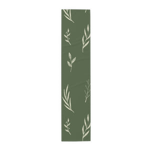 Green Holiday Table Runner - White Garland