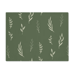 Green Holiday Table Placemat - White Garland