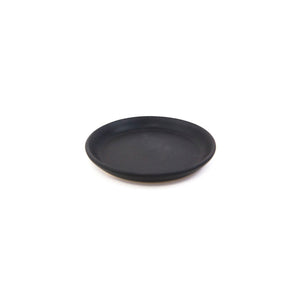 Lifestyle Details - La Marsa Bread Plate in Basalt - Set of 1