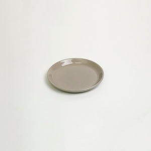 Lifestyle Details - La Marsa Bread Plate in Lilac - Set of 1