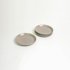 Lifestyle Details - La Marsa Bread Plate in Lilac - Set of 4