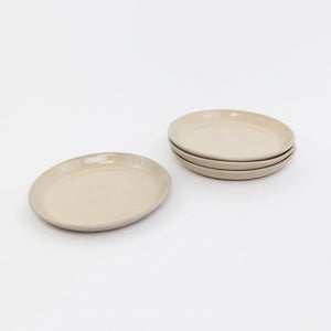 Lifestyle Details - La Marsa Bread Plate in Muslin - Set of 4