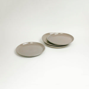 Lifestyle Details - La Marsa Dessert Plate in Lilac - Set of 4