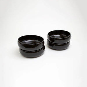 Lifestyle Details - La Marsa Fruit Plate in Onyx - Set of 4