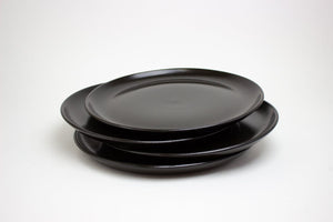 Lifestyle Details - La Marsa Stoneware Dinner Plate in Onyx - Set of 4