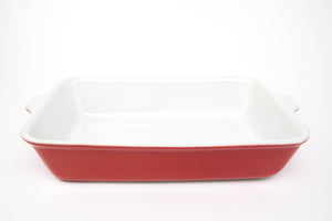 Lifestyle Details - Large Baking Dish in Amber