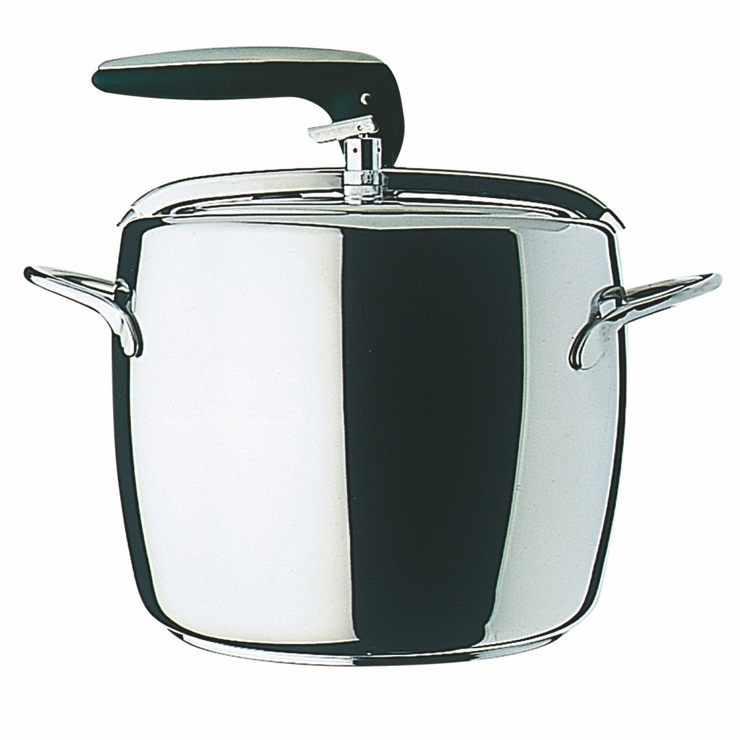 1950s Style Pressure Cooker