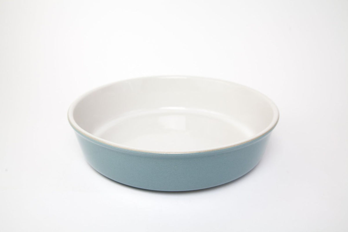Lifestyle Details - Cake Pan in Pale Jade