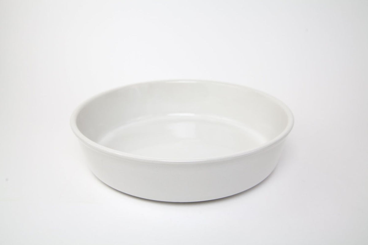 Lifestyle Details - Cake Pan in Pearl