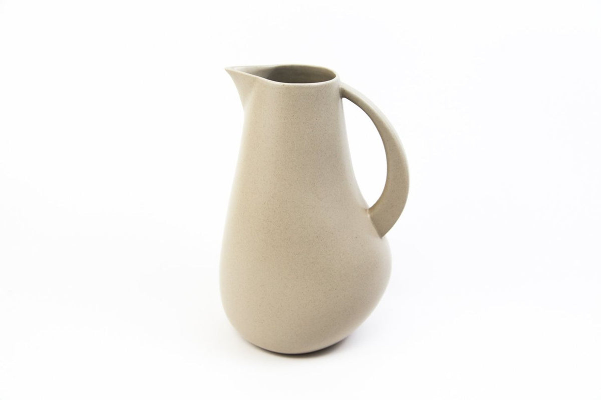 Lifestyle Details - Drink Pitcher in Pita