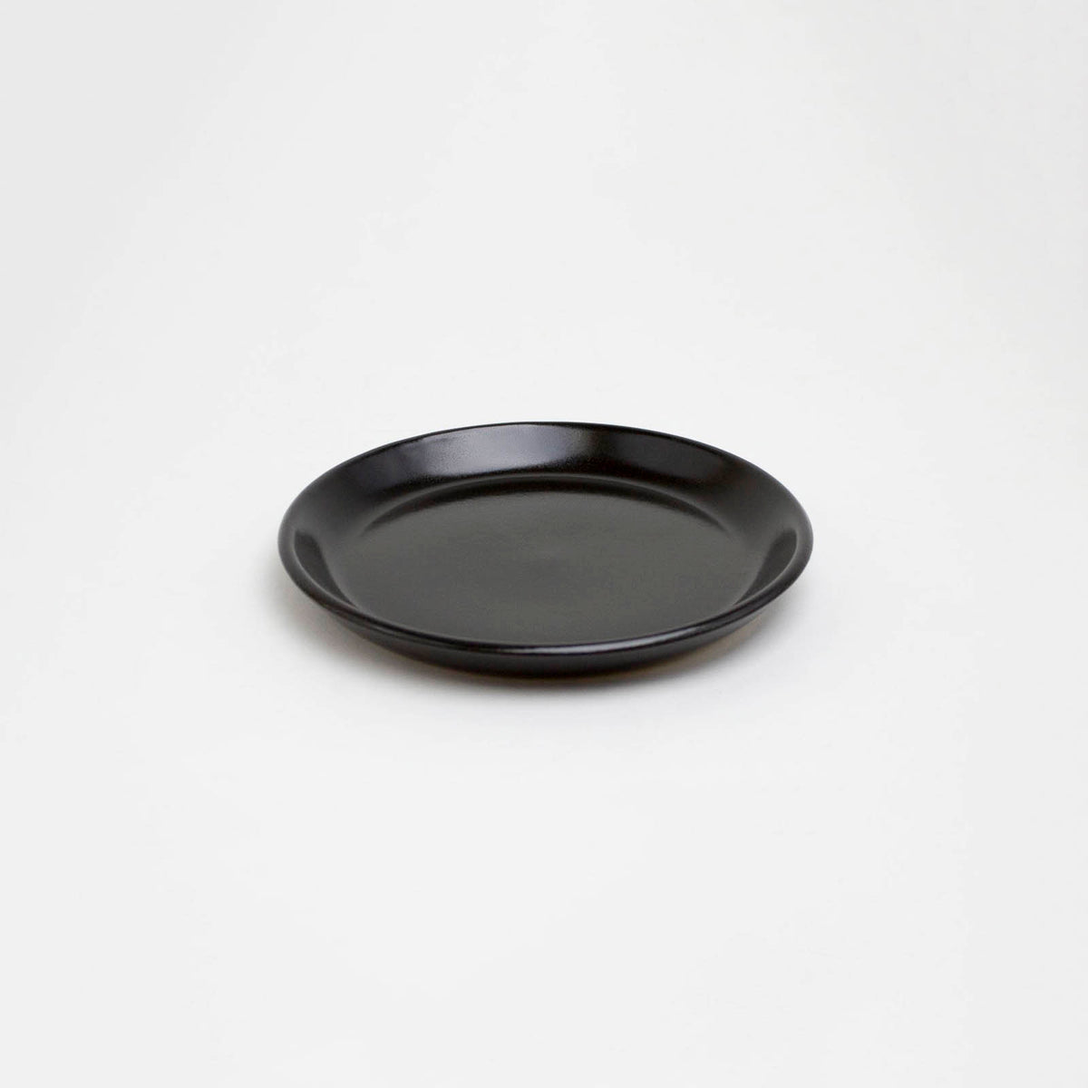 Lifestyle Details - La Marsa Bread Plate in Onyx - Set of 1