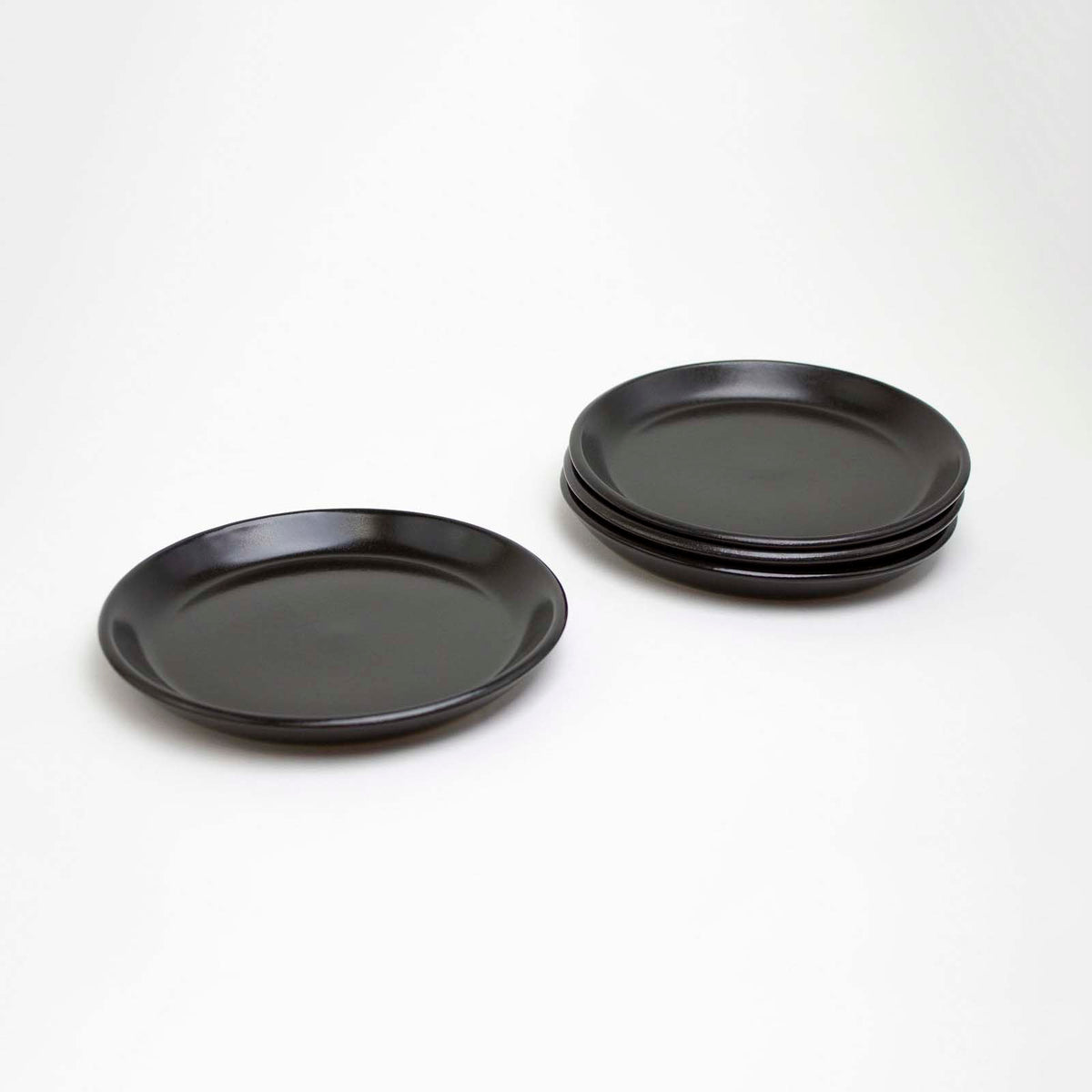 Lifestyle Details - La Marsa Bread Plate in Onyx - Set of 4