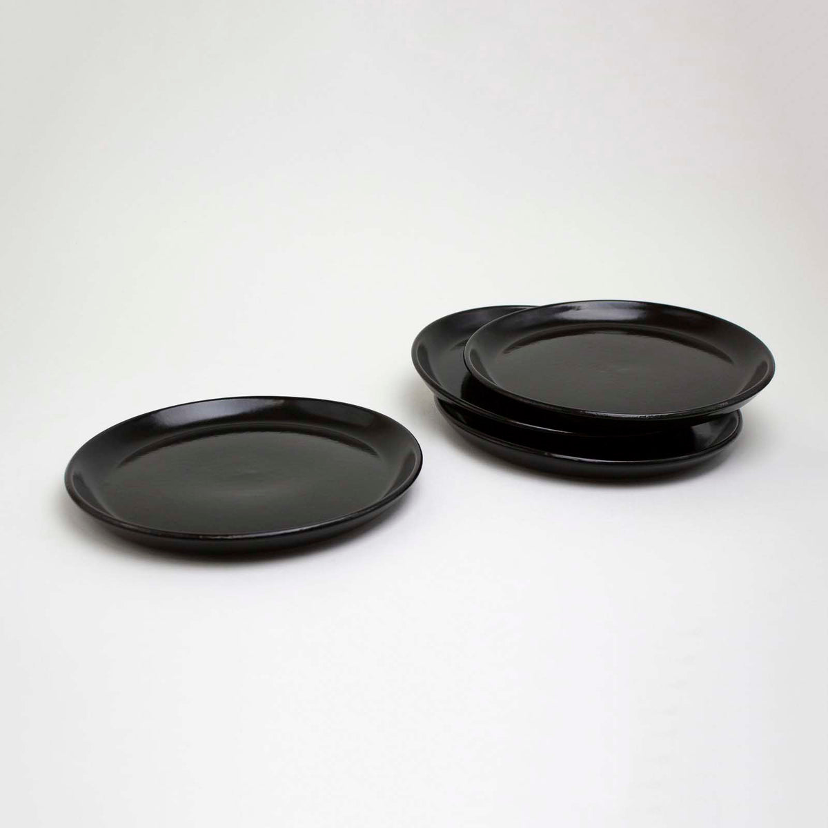 Lifestyle Details - La Marsa Dessert Plate in Onyx - Set of 4