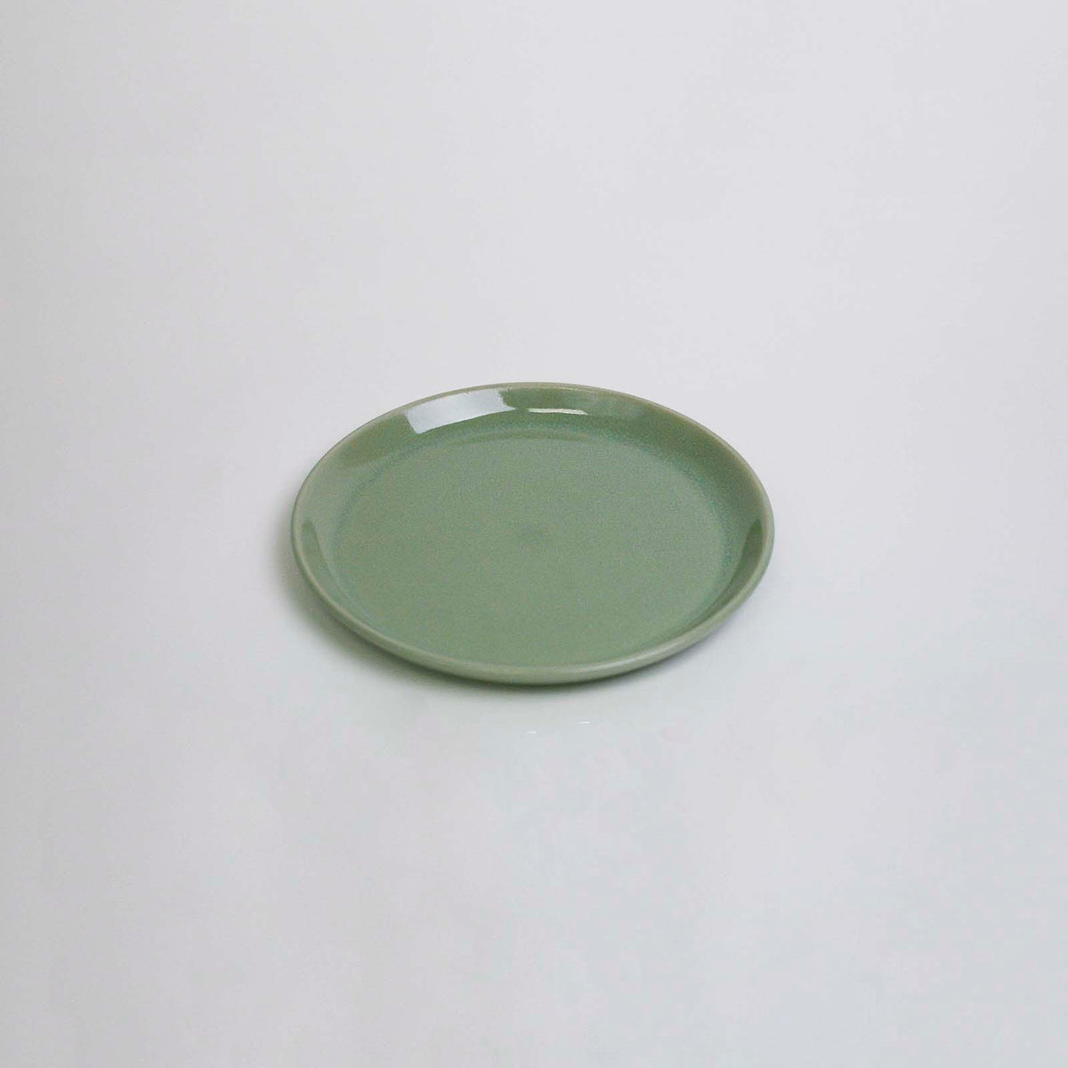 Lifestyle Details - La Marsa Dessert Plate in Sage - Set of 1