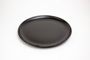Lifestyle Details - La Marsa Stoneware Dinner Plate in Basalt - Set of 1