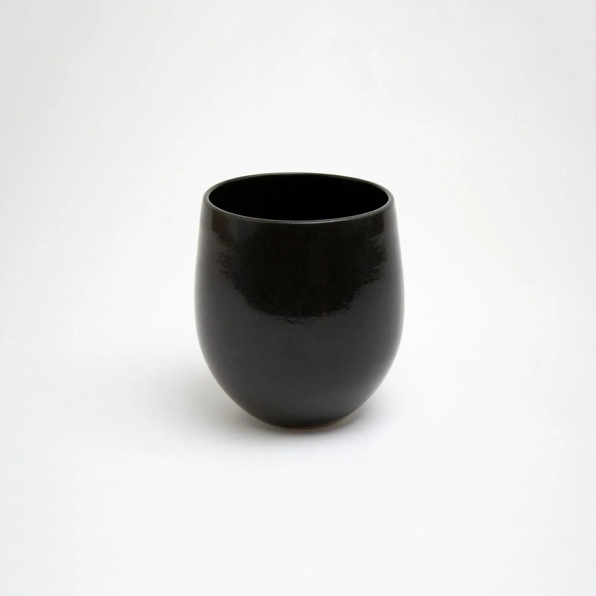 Lifestyle Details - Large Goblet Stemless Wine Glasses in Onyx - Set of 1