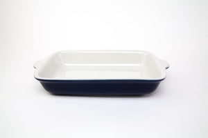 Lifestyle Details - Small Baking Dish in Juniper