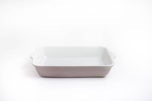 Lifestyle Details - Small Baking Dish in Lilac