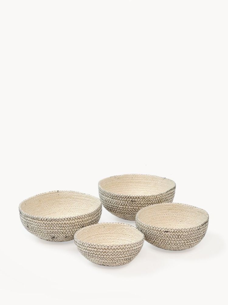 Black Amari Round Bowl - Set of 4