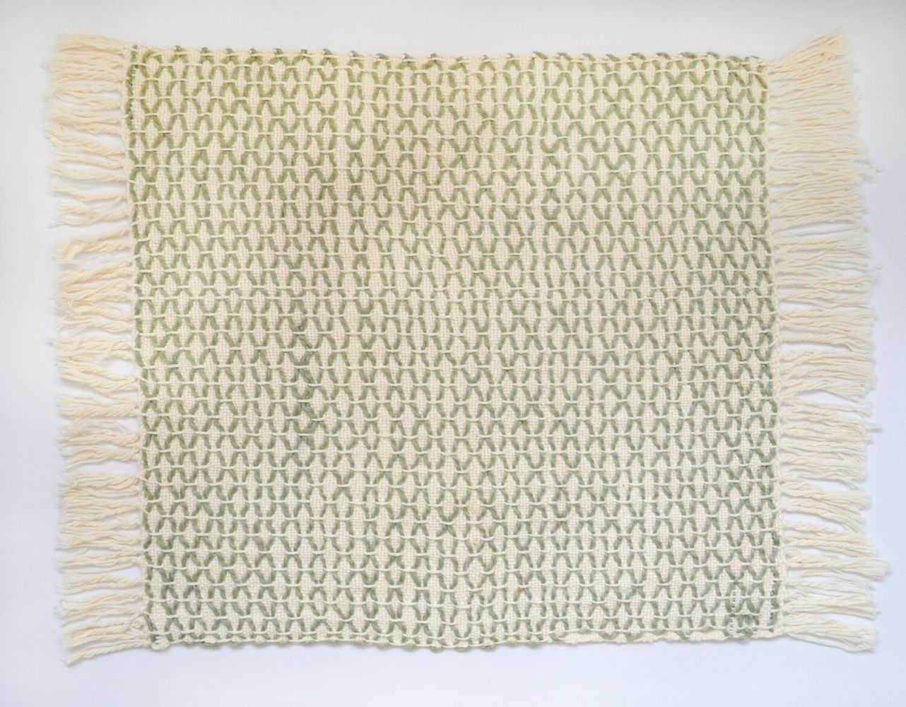 Diamond Guanabana Cream and Dark Green Placemats (Set of 4)