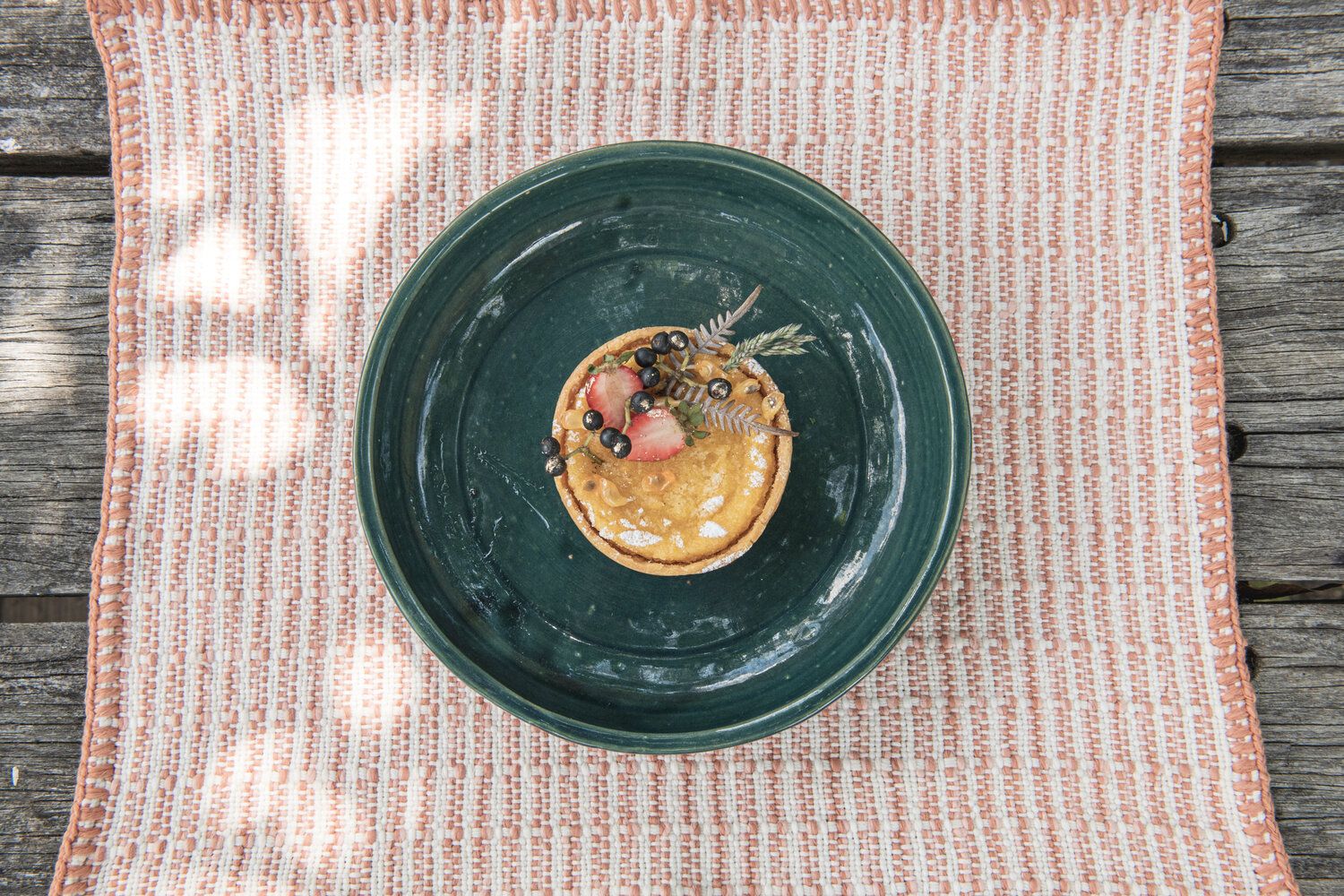 Embroidered Guayaba Pink Placemat (Set of 6)