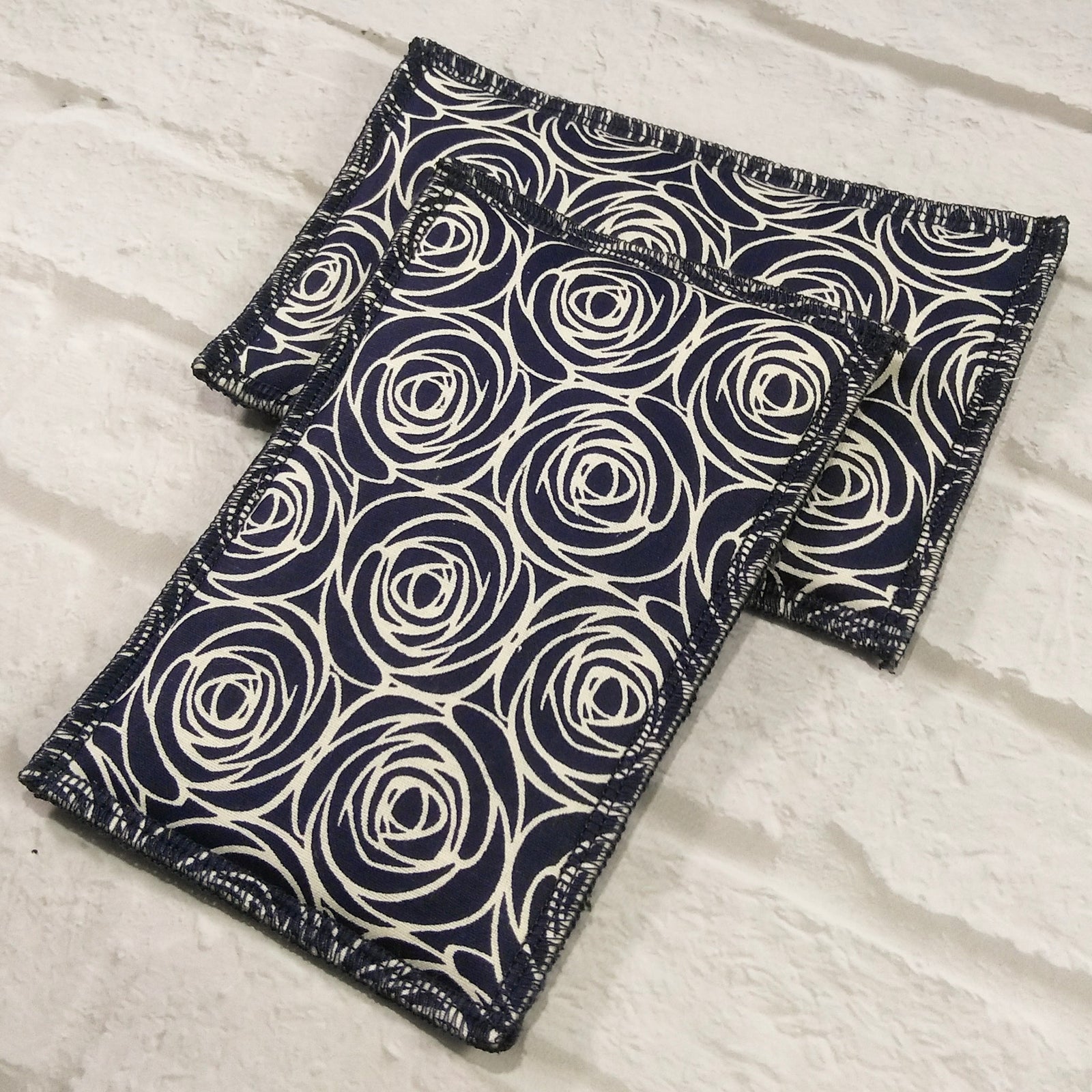 Navy Rose UnSponges