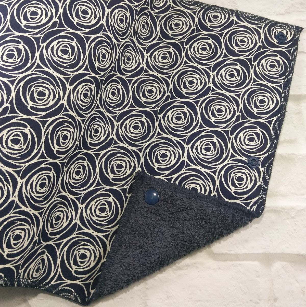 Navy Rose Unpaper Towels